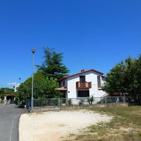 Ostres Appartement *