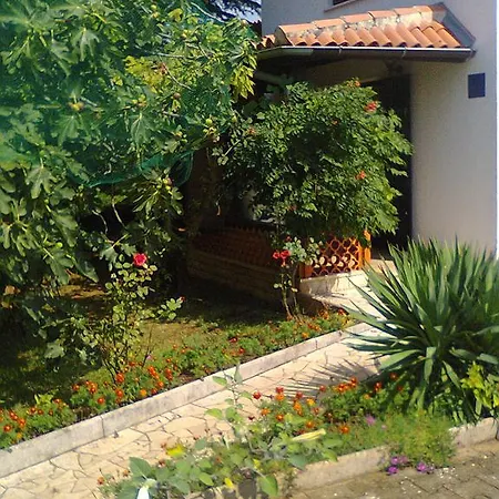 Apartment Ostres